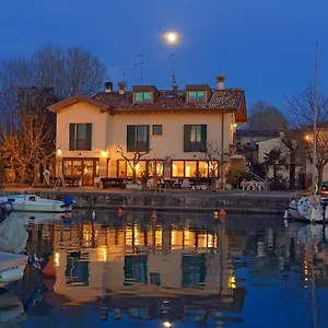 Porticciolo , Castelnuovo del Garda Italy
